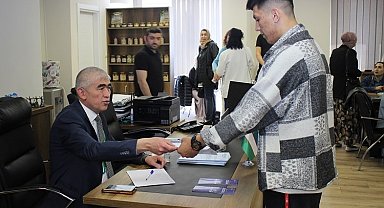 Özbek vatandaşları sandığa gitti