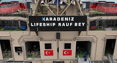 Rauf Bey gençlere kapılarını açtı