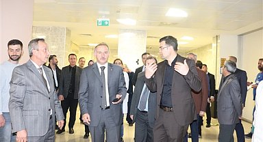 Rektör Güllüoğlu, hastane personeliyle iftarda buluştu