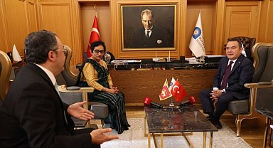 Sri Lanka Büyükelçisi'nden Başkan Böcek'e ziyaret