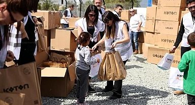 Ünlüler, depremzede çocuklara Antakya’da etkinlik alanı oluşturdu