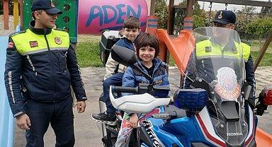 Aden Koleji'nde miniklere 'trafik' etkinliği