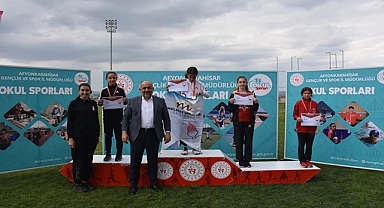 Afyonkarahisar'da Okul Sporları Atletizm Müsabakaları Başladı