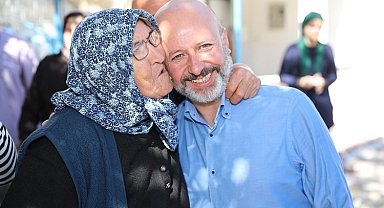 Ahmet Çolakbayrakdar'dan Anneler Günü mesajı