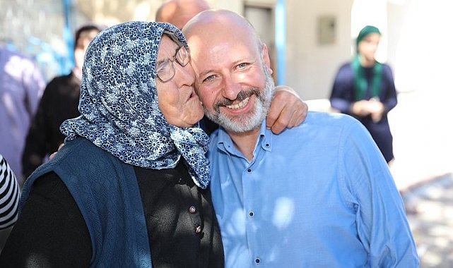 Ahmet Çolakbayrakdar'dan Anneler Günü mesajı
