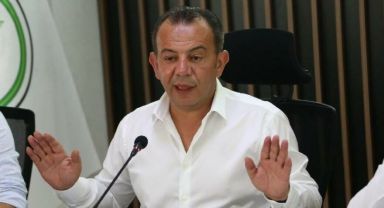 AK Parti Bolu Gençlik Kolları, Başkan Erdoğan'ın Heykeli İçin Çimento Bıraktı.