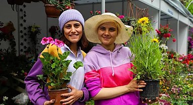 Bayındır Çiçek Festivali'nde son gün yoğunluğu
