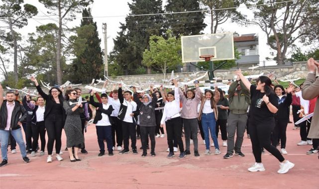 Bekilli'de Gençler Model Uçak Yaparak Havacılık Profesyonelleri Oluyor