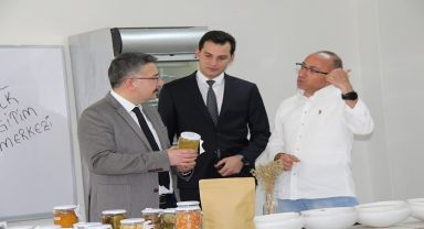 Çal'da turizm faaliyetleri için çalışma yemeği düzenlendi.