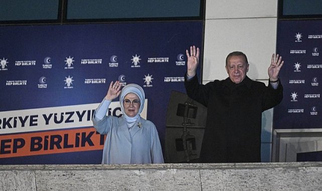 Cumhurbaşkanı Erdoğan: Birileri mutfakta biz balkondayız