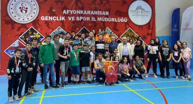 Cumhuriyetin 100. Badminton Şenliği Tamamlandı