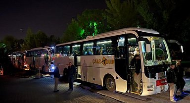 Depremzedeler oy kullanmak için deprem bölgesine gitti