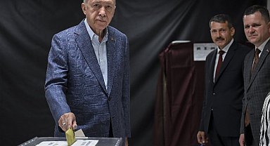 Erdoğan: Sandıklara sıkı sıkıya sahip çıkma vakti