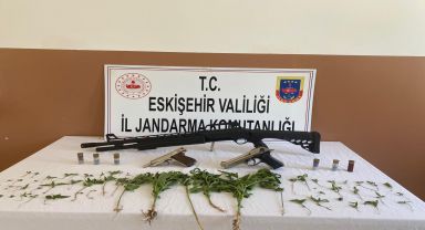 Eskişehir'de Kenevir ve Silah Operasyonu: Ele Geçirildi!