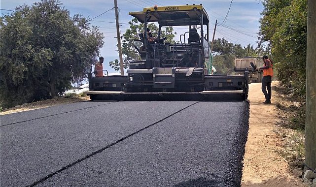 Hem seçime hem de yol çalışmasına devam