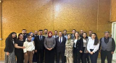 İlçede İki Kamu Çalışanı İçin Veda Yemeği Düzenlendi