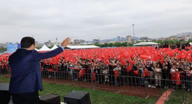 İmamoğlu, sandık görevlileri ve müşahitleriyle buluştu