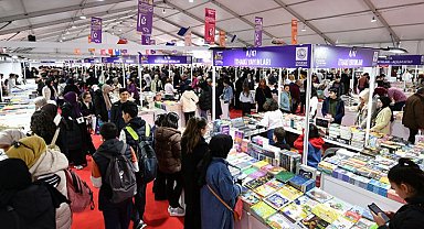 İstanbul Üsküdar 8'inci kez kitapla buluştu
