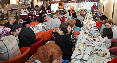 İzmit'te engelli dernekleri kahvaltıda buluştu