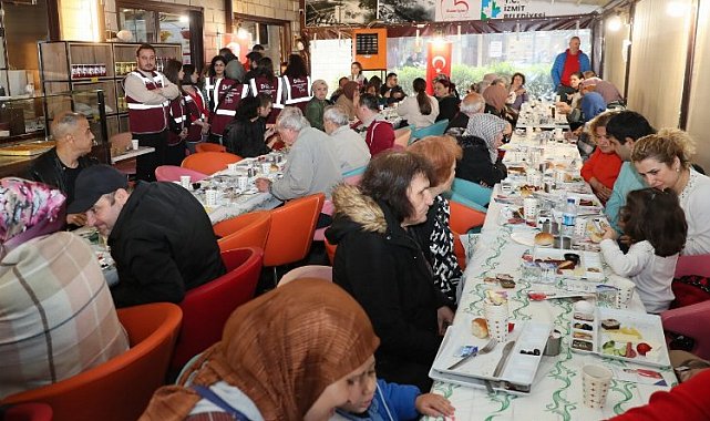 İzmit'te engelli dernekleri kahvaltıda buluştu