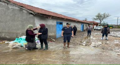 Kaymakam ve Jandarma Komutanı sel felaketlerinin izlerini yerinde inceledi.