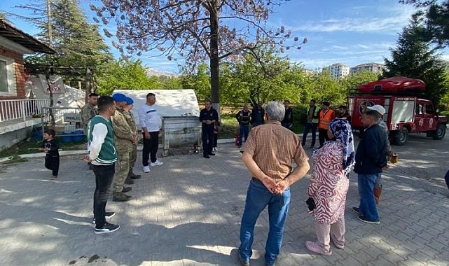 Malatya İtfaiyesi konteyner kentlerde yaşayanları uyardı