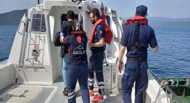Muğla'nın Milas ilçesi açıklarında ticari tekne rahatsızlanan kişi tahliye edildi.