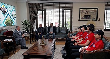 Mustafa Yalçın'dan TEKNOFEST kahramanlarına ödül