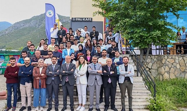 PAÜ'de Büyükşehir Belediyesi Gençlik Noktası açıldı
