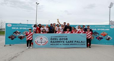Rahmiye Sare Palalı Teknik Koleji, Okullar Arası Bisiklet Turnuvasında Büyük Başarı Elde Etti