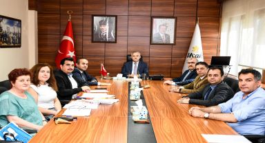 Uşak'ta Jeotermal Kaynaklı Sera Tarıma Dayalı İhtisas Organize Sanayi Bölgesi için bilgilendirme toplantısı yapıldı.