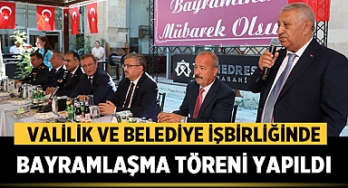 Afyonkarahisar Valiliği ve Belediyesi İş Birliğinde Kurban Bayramı Bayramlaşma Töreni