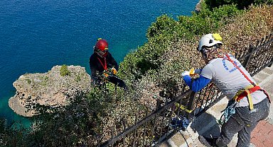 Antalya Falezlerinde Gerçekleşen Büyük Temizlik Hareketi