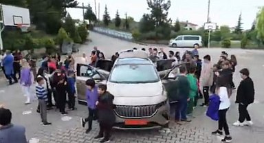 Bilecik Valisi öğrencilerin Togg talebini geri çevirmedi