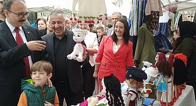 Bilecik'te depremzedeler yararına düzenlenen kermese yoğun ilgi