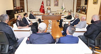 Çayırova'da Başkan Çiftçi'ye şampiyonluk teşekkürü