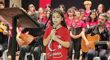 Gölcük Çocuk Korosu'ndan muhteşem performans