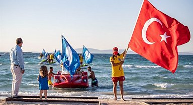 Halk plajlarında mavi bayrak dalgalanıyor