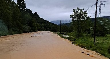 Karadeniz'i sel vurdu: 2 ölü, 1 kayıp