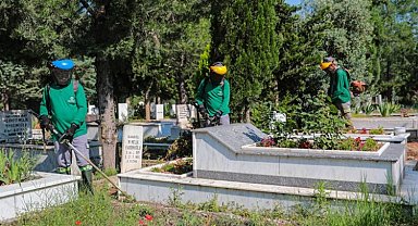 Denizli Büyükşehir Belediyesi Mezarlıkları Bayrama Hazırlıyor