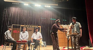 Öğrencilerin 'Bekçi Murtaza' oyunu büyük beğeni topladı
