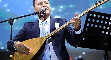 Orhan Hakalmaz Bergama'yı mest etti