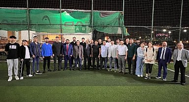 Osman Mesten Dost Meclisi'nde gençlerle buluştu