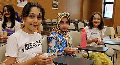 Adapazarı SGM'de öğrenciler aşure etkinliğinde buluştu