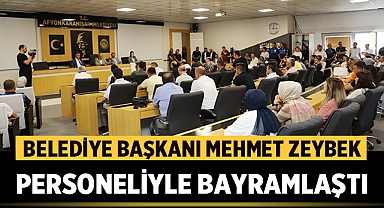 Afyonkarahisar Belediye Başkanı Mehmet Zeybek, Personeliyle Bayramlaştı
