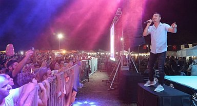 Gölcük'te 'yazlık' şenlik