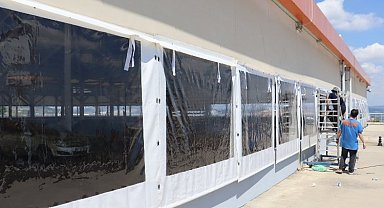 İzmit 'Ayazma Kapalı Pazar'da şeffaf brandalar yenilendi