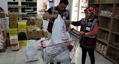 İzmit'te bayramda ihtiyaç sahiplerinin yüzü güldü