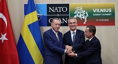 Üçlü görüşmeden NATO kararı!