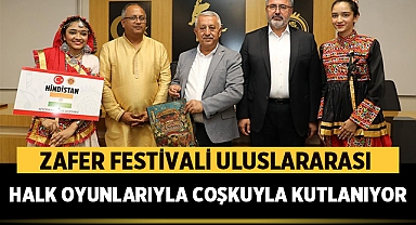 Afyonkarahisar'da Zafer Festivali Uluslararası Halk Oyunlarıyla Coşkuyla Kutlanıyor